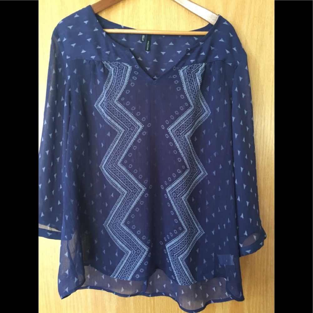 Really cute Sheer Maurice’s top.